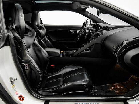 Used 2016 Jaguar F-TYPE R image 47