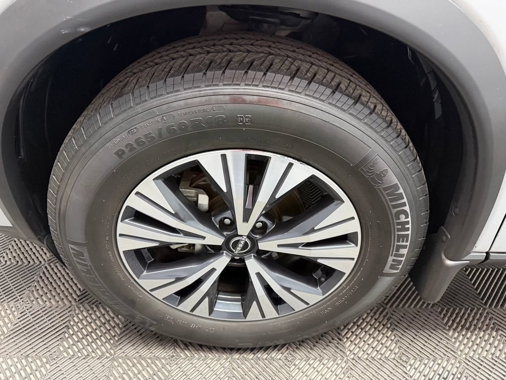 Used 2022 Nissan Rogue SV FWD image 21
