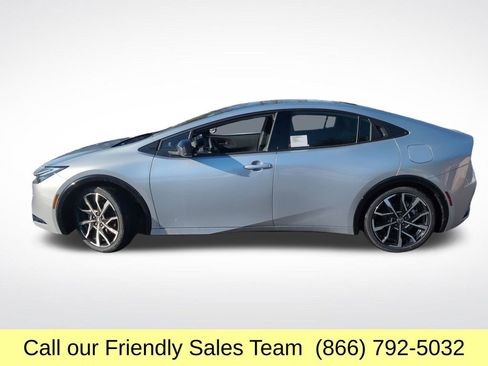 New 2026 Toyota Prius Plug-In Hybrid FWD image 2
