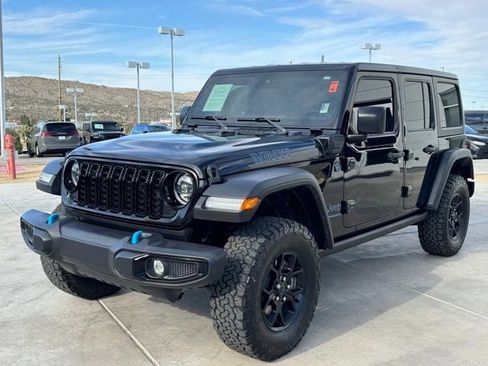 Used 2024 Jeep Wrangler Unlimited AWD/4WD image 5