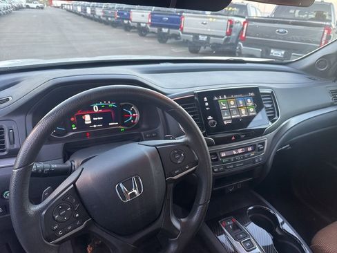 Used 2021 Honda Passport Sport image 9