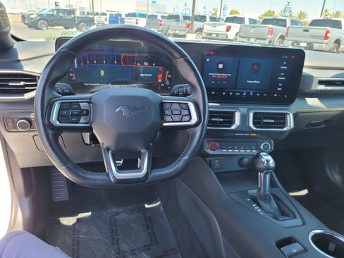 Used 2025 Ford Mustang Premium RWD image 18