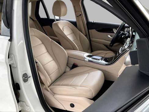 Used 2020 Mercedes-Benz GLC 300 4MATIC image 9