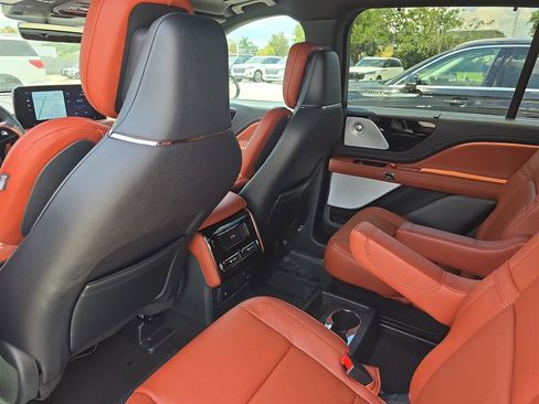 New 2025 Lincoln Aviator Reserve w/ Equipment Group 201A image 19
