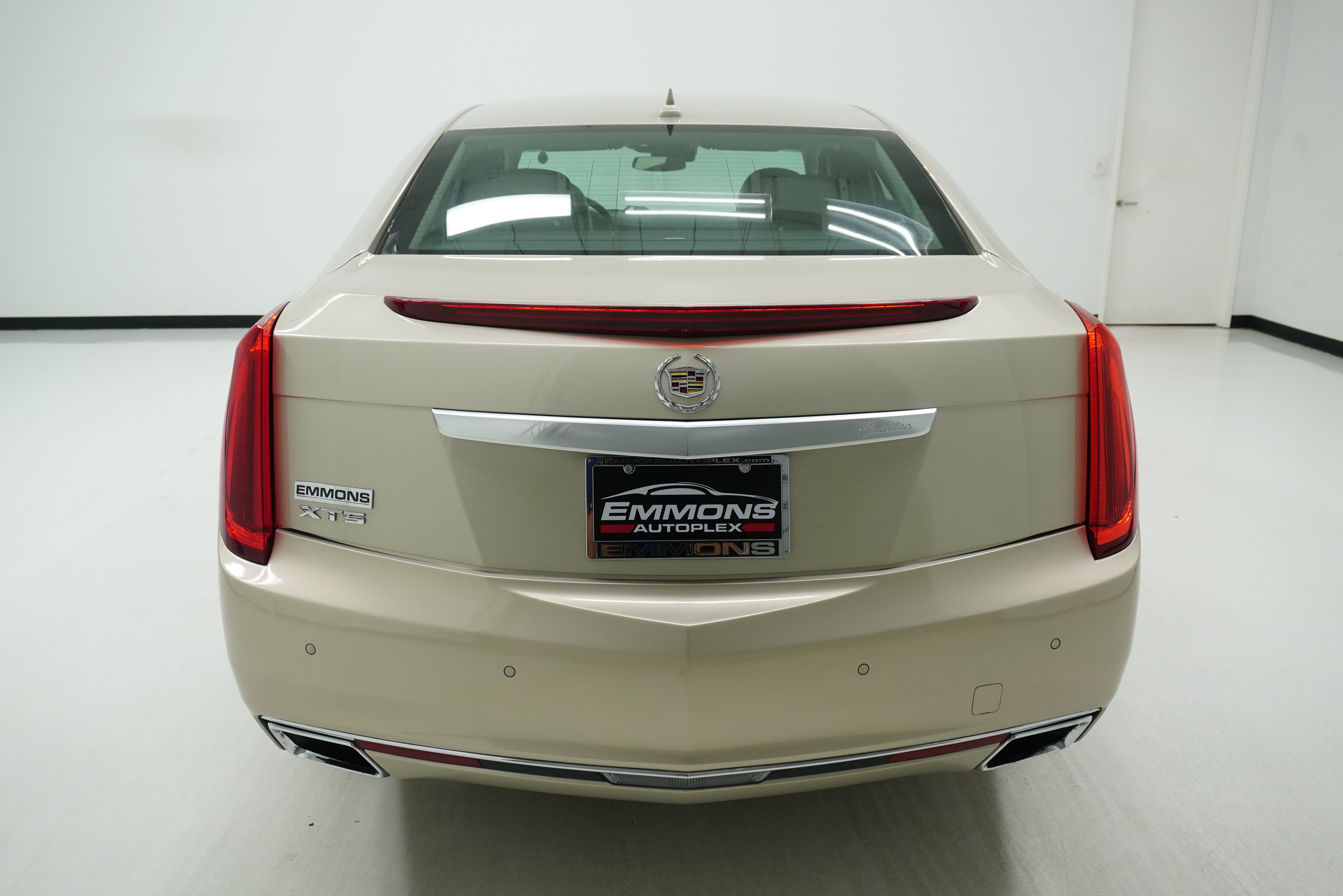 Used 2014 Cadillac XTS Premium w/ Driver Assist Package FWD image 5