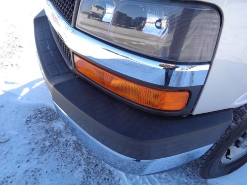 Used 2017 Chevrolet Express 3500 LT w/ LT Preferred Equipment Group RWD image 28