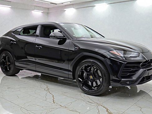 Used 2020 Lamborghini Urus image 25