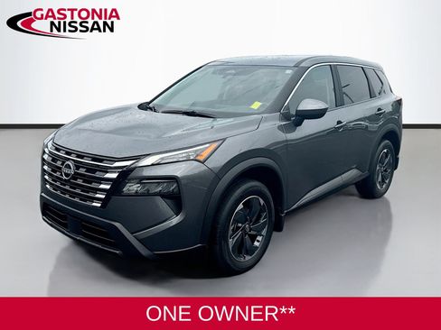 Used 2026 Nissan Rogue SV FWD image 3