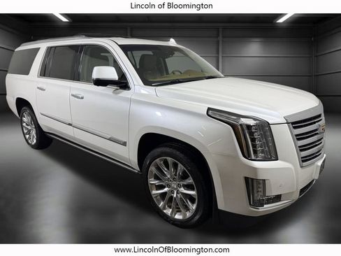 Used 2016 Cadillac Escalade ESV Platinum AWD/4WD image 10