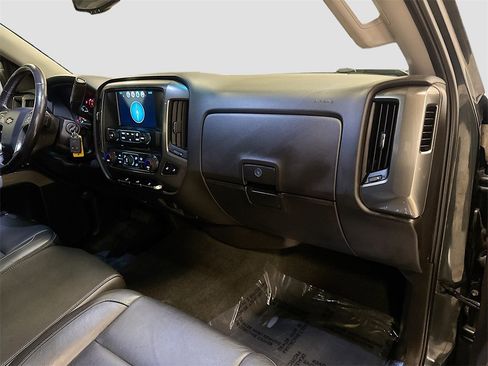 Used 2018 Chevrolet Silverado 1500 LT w/ All Star Edition image 33