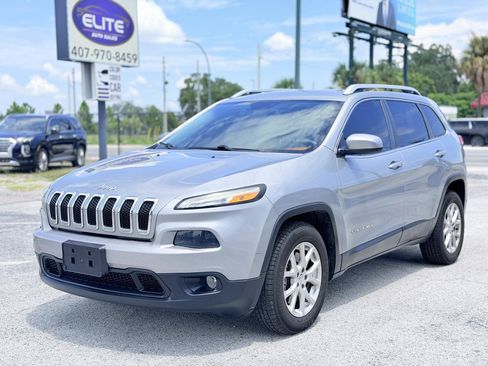 Used 2015 Jeep Cherokee Latitude w/ Comfort/Convenience Group AWD/4WD image 1