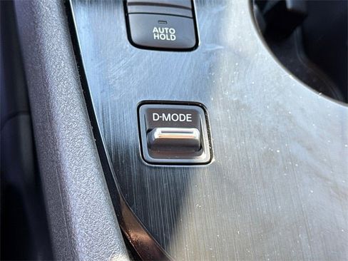 Used 2023 Nissan Rogue SV image 28