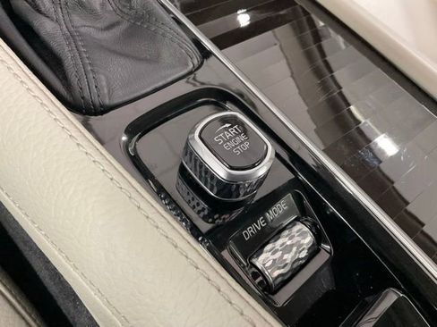 Used 2018 Volvo S90 T5 Momentum w/ Convenience Package AWD/4WD image 17