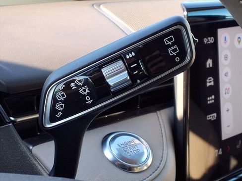 Certified 2024 Lincoln Nautilus Premier AWD/4WD image 18