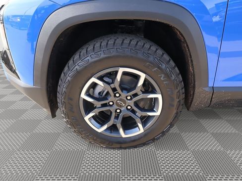 New 2026 Chevrolet Equinox ACTIV w/ Convenience Package III FWD image 17