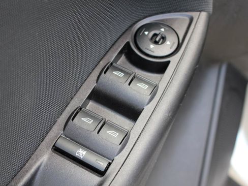 Used 2014 Ford Focus SE w/ SE Sport Package FWD image 13