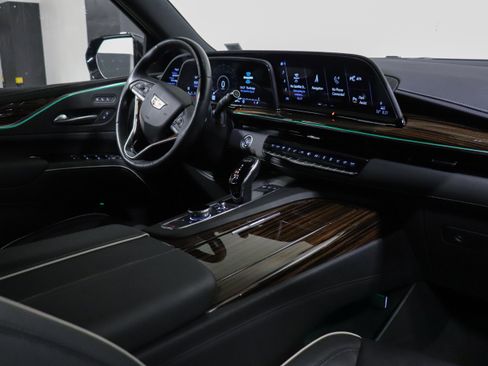 Used 2022 Cadillac Escalade ESV Premium Luxury image 31