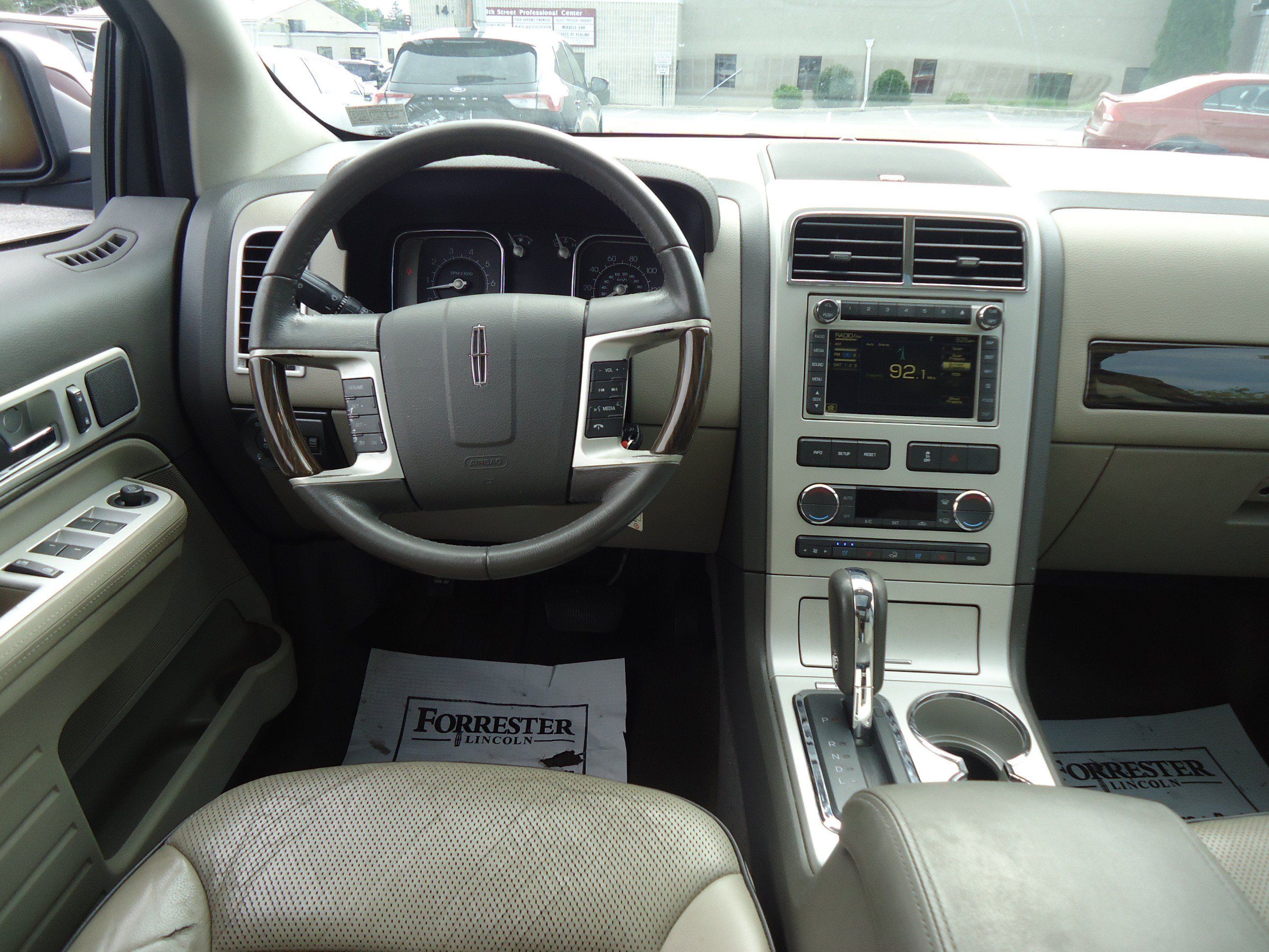 Used 2009 Lincoln MKX AWD image 12