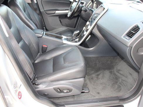 Used 2015 Volvo XC60 T5 Premier w/ Protection Package image 20