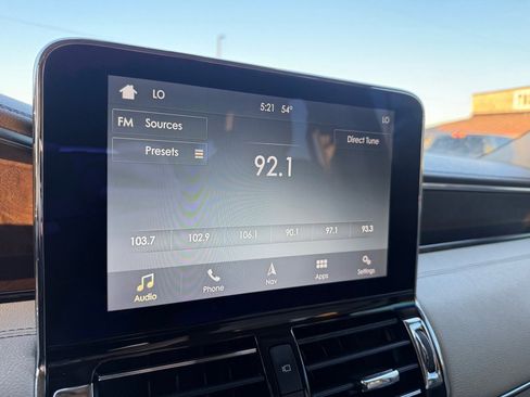 Used 2019 Lincoln Navigator Reserve image 36