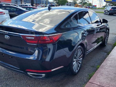Used 2017 Kia Cadenza Premium FWD image 3