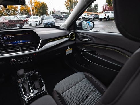 New 2026 Chevrolet Trax LT image 14