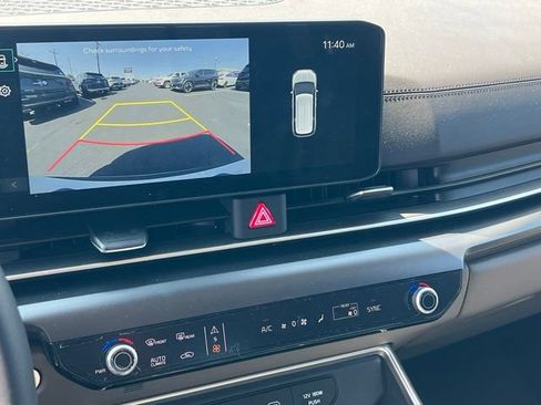 Certified 2026 Kia Carnival FWD image 24