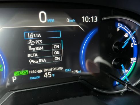 New 2025 Toyota RAV4 SE image 15