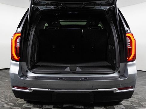 Used 2025 GMC Yukon Elevation image 36
