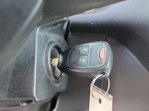 Used 2014 Jeep Wrangler Unlimited Sahara w/ Connectivity Group AWD/4WD image 27