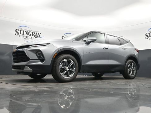 Used 2025 Chevrolet Blazer LT FWD image 19