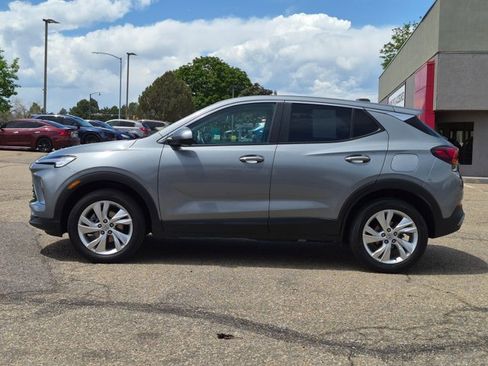 Used 2025 Buick Encore GX Preferred AWD/4WD image 8