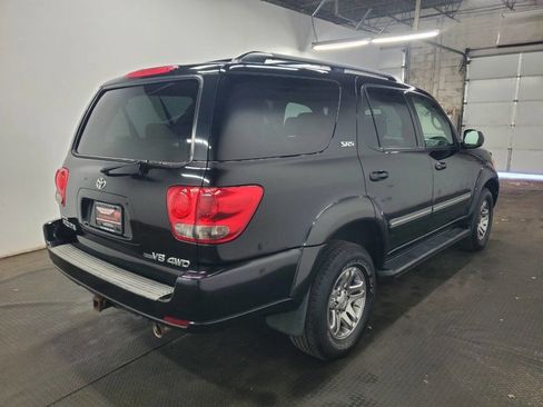Used 2005 Toyota Sequoia SR5 AWD/4WD image 7