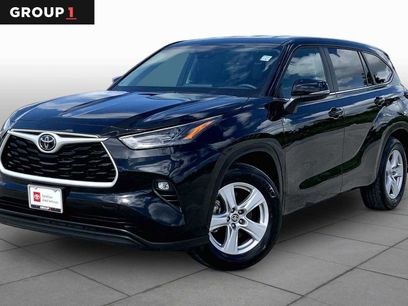 Used 2025 Toyota Highlander LE