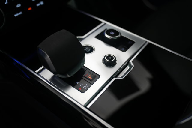 Used 2023 Land Rover Range Rover Autobiography AWD/4WD image 38