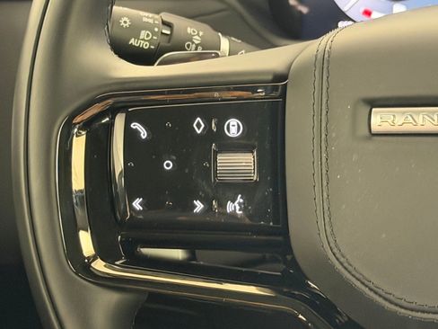 Certified 2026 Land Rover Range Rover Velar Dynamic SE image 17