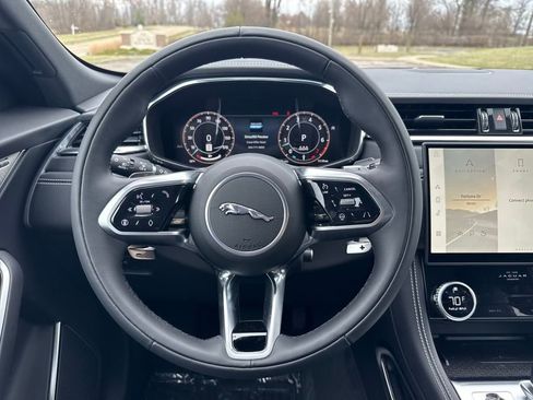New 2026 Jaguar F-PACE R-Dynamic S image 19