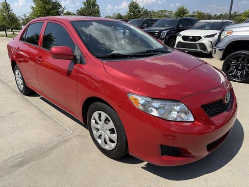 Used 2010 Toyota Corolla LE w/ LE EVP Pkg #1 FWD image 3