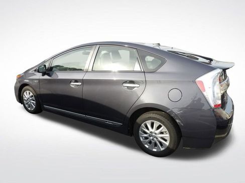 Used 2014 Toyota Prius Prime Plug-In Hybrid FWD image 11