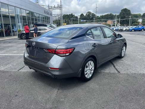 Used 2025 Nissan Sentra S image 9