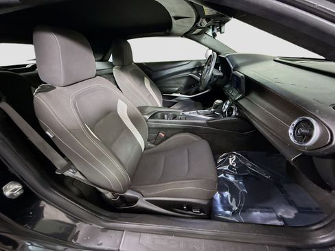 Used 2020 Chevrolet Camaro LT RWD image 27