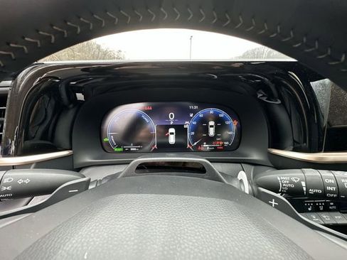 New 2026 Toyota Crown Signia image 12