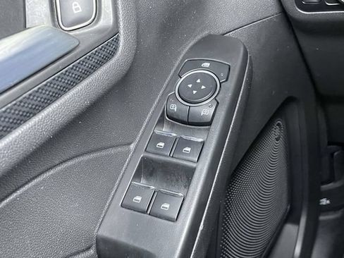 Used 2025 Ford Escape ST-Line Select AWD/4WD image 33