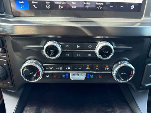 Used 2024 Ford F250 Lariat w/ Lariat Ultimate Package AWD/4WD image 17