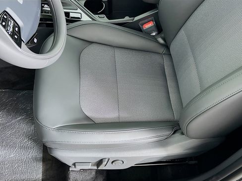 New 2025 Kia Niro EX Touring image 4