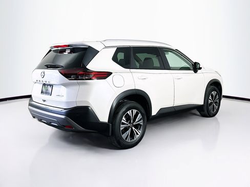 Used 2023 Nissan Rogue SV w/ SV Premium B Package image 9
