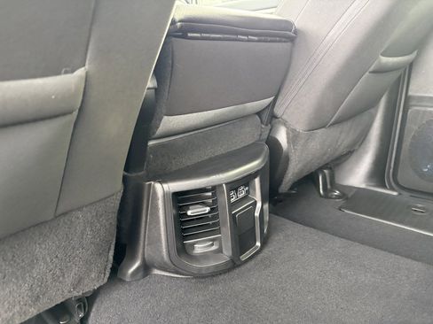 Used 2024 RAM 2500 Big Horn w/ Safety Group image 30