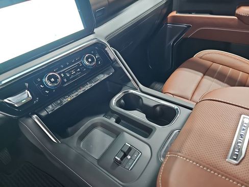 New 2025 GMC Sierra 2500 Denali Ultimate image 25