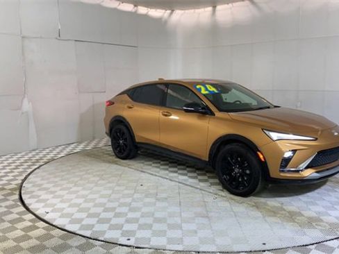 Used 2024 Buick Envista Sport Touring w/ Convenience I Package image 2