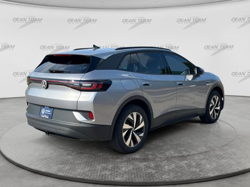 Certified 2023 Volkswagen ID.4 Pro AWD/4WD image 7